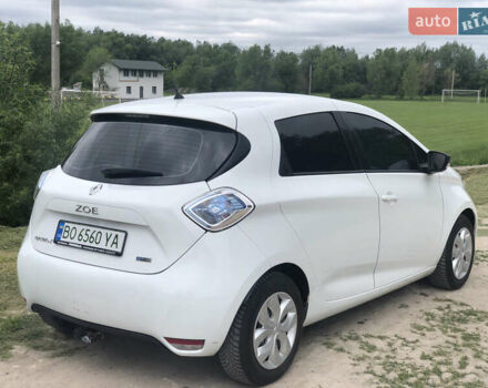 Белый Рено Зое, объемом двигателя 0 л и пробегом 80 тыс. км за 9400 $, фото 3 на Automoto.ua