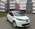 Белый Рено Зое, объемом двигателя 0 л и пробегом 131 тыс. км за 9650 $, фото 1 на Automoto.ua