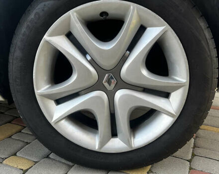 Белый Рено Зое, объемом двигателя 0 л и пробегом 146 тыс. км за 10500 $, фото 9 на Automoto.ua