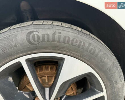 Білий Рено Зое, об'ємом двигуна 0 л та пробігом 104 тис. км за 8700 $, фото 18 на Automoto.ua