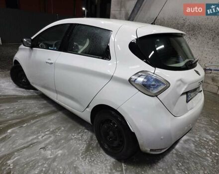 Білий Рено Зое, об'ємом двигуна 0 л та пробігом 154 тис. км за 7900 $, фото 5 на Automoto.ua