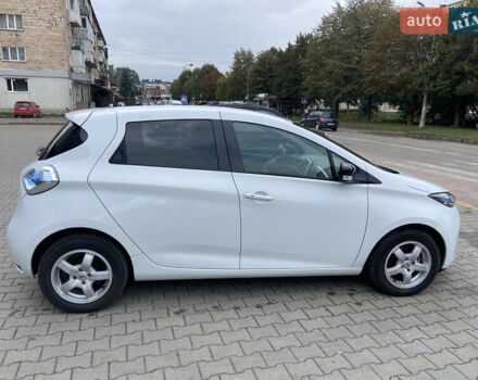 Белый Рено Зое, объемом двигателя 0 л и пробегом 71 тыс. км за 9500 $, фото 3 на Automoto.ua