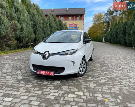 Белый Рено Зое, объемом двигателя 0 л и пробегом 97 тыс. км за 9500 $, фото 43 на Automoto.ua