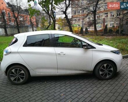 Белый Рено Зое, объемом двигателя 0 л и пробегом 61 тыс. км за 10500 $, фото 5 на Automoto.ua