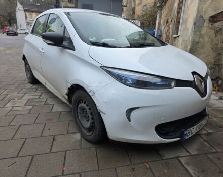 Белый Рено Зое, объемом двигателя 0 л и пробегом 152 тыс. км за 8400 $, фото 9 на Automoto.ua