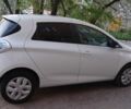 Белый Рено Зое, объемом двигателя 0 л и пробегом 160 тыс. км за 9020 $, фото 6 на Automoto.ua