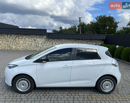 Білий Рено Зое, об'ємом двигуна 0 л та пробігом 98 тис. км за 9000 $, фото 3 на Automoto.ua