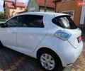 Белый Рено Зое, объемом двигателя 0 л и пробегом 102 тыс. км за 10000 $, фото 18 на Automoto.ua