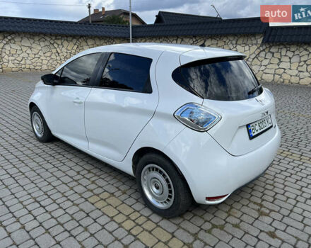 Білий Рено Зое, об'ємом двигуна 0 л та пробігом 98 тис. км за 9000 $, фото 4 на Automoto.ua