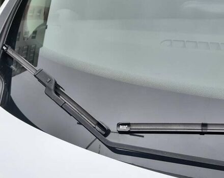 Білий Рено Зое, об'ємом двигуна 0 л та пробігом 123 тис. км за 9650 $, фото 11 на Automoto.ua