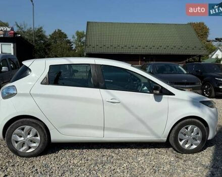 Белый Рено Зое, объемом двигателя 0 л и пробегом 93 тыс. км за 9799 $, фото 7 на Automoto.ua