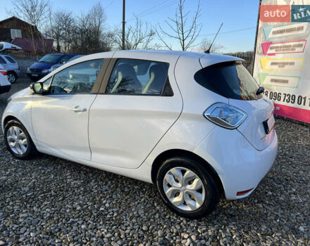 Белый Рено Зое, объемом двигателя 0 л и пробегом 94 тыс. км за 9199 $, фото 12 на Automoto.ua