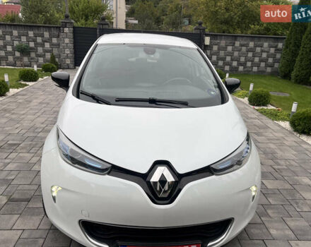 Белый Рено Зое, объемом двигателя 0 л и пробегом 129 тыс. км за 8750 $, фото 24 на Automoto.ua