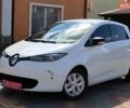 Белый Рено Зое, объемом двигателя 0 л и пробегом 102 тыс. км за 10000 $, фото 1 на Automoto.ua