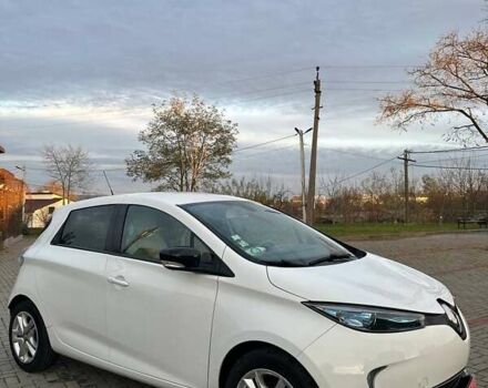 Белый Рено Зое, объемом двигателя 0 л и пробегом 75 тыс. км за 9250 $, фото 5 на Automoto.ua