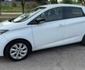 Белый Рено Зое, объемом двигателя 0 л и пробегом 215 тыс. км за 11200 $, фото 1 на Automoto.ua