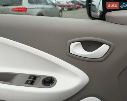 Білий Рено Зое, об'ємом двигуна 0 л та пробігом 104 тис. км за 8700 $, фото 24 на Automoto.ua