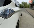Белый Рено Зое, объемом двигателя 0 л и пробегом 92 тыс. км за 9990 $, фото 5 на Automoto.ua