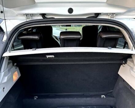 Белый Рено Зое, объемом двигателя 0 л и пробегом 127 тыс. км за 9800 $, фото 23 на Automoto.ua