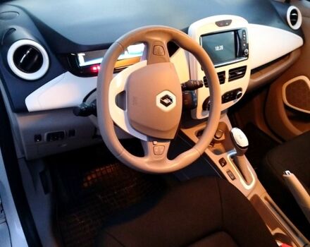 Рено Зое 2017 в Кобеляках на Automoto.ua Белый Рено Зое, объемом двигателя 0 л и пробегом 120 тыс. км за 10000 $, фото 6 на Automoto.ua