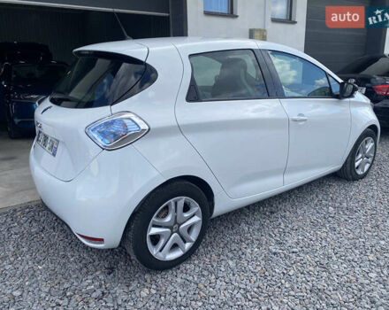 Белый Рено Зое, объемом двигателя 0 л и пробегом 27 тыс. км за 9300 $, фото 27 на Automoto.ua