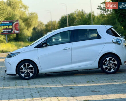 Белый Рено Зое, объемом двигателя 0 л и пробегом 121 тыс. км за 9499 $, фото 3 на Automoto.ua
