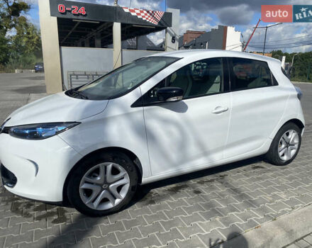 Белый Рено Зое, объемом двигателя 0 л и пробегом 27 тыс. км за 9300 $, фото 11 на Automoto.ua