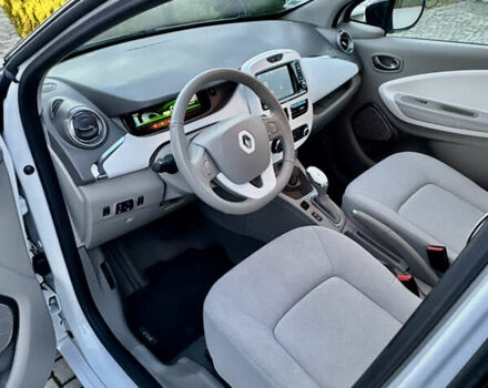 Білий Рено Зое, об'ємом двигуна 0 л та пробігом 43 тис. км за 9995 $, фото 36 на Automoto.ua