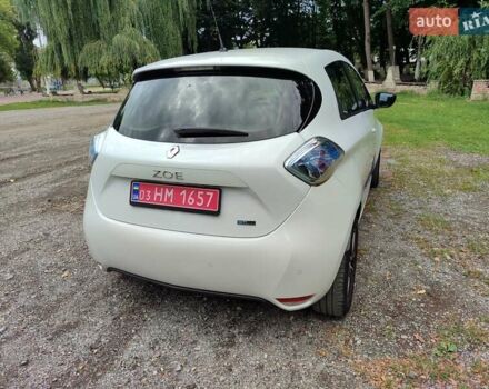 Белый Рено Зое, объемом двигателя 0 л и пробегом 84 тыс. км за 9199 $, фото 5 на Automoto.ua