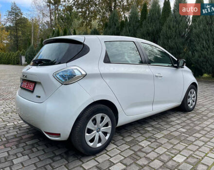 Белый Рено Зое, объемом двигателя 0 л и пробегом 97 тыс. км за 9500 $, фото 17 на Automoto.ua