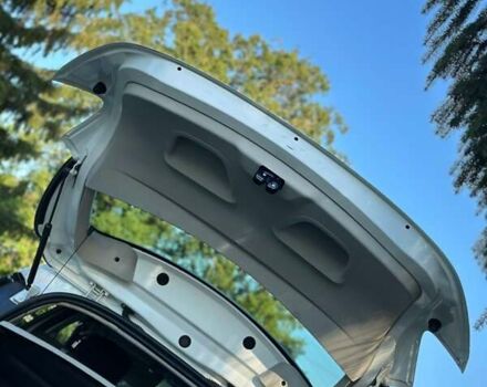 Белый Рено Зое, объемом двигателя 0 л и пробегом 102 тыс. км за 7900 $, фото 9 на Automoto.ua