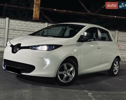 Белый Рено Зое, объемом двигателя 0 л и пробегом 108 тыс. км за 9250 $, фото 30 на Automoto.ua