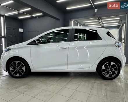 Белый Рено Зое, объемом двигателя 0 л и пробегом 115 тыс. км за 9950 $, фото 8 на Automoto.ua
