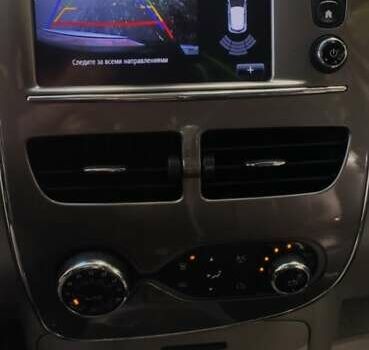 Белый Рено Зое, объемом двигателя 0 л и пробегом 107 тыс. км за 9600 $, фото 28 на Automoto.ua