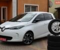 Белый Рено Зое, объемом двигателя 0 л и пробегом 95 тыс. км за 10000 $, фото 1 на Automoto.ua