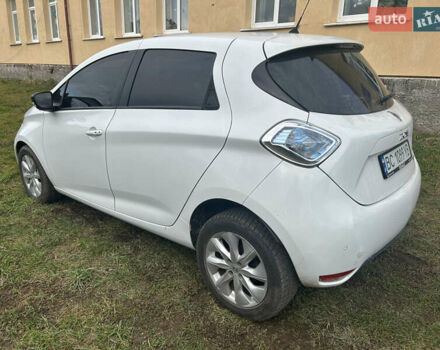 Білий Рено Зое, об'ємом двигуна 0 л та пробігом 147 тис. км за 8300 $, фото 3 на Automoto.ua