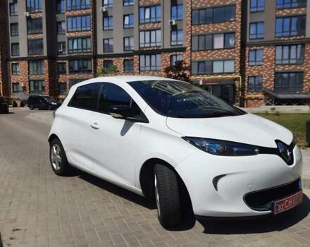 Белый Рено Зое, объемом двигателя 0 л и пробегом 121 тыс. км за 8900 $, фото 4 на Automoto.ua