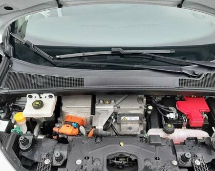 Білий Рено Зое, об'ємом двигуна 0 л та пробігом 123 тис. км за 9650 $, фото 38 на Automoto.ua