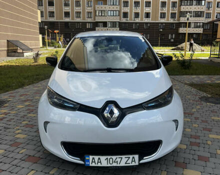 Белый Рено Зое, объемом двигателя 0 л и пробегом 146 тыс. км за 10500 $, фото 13 на Automoto.ua