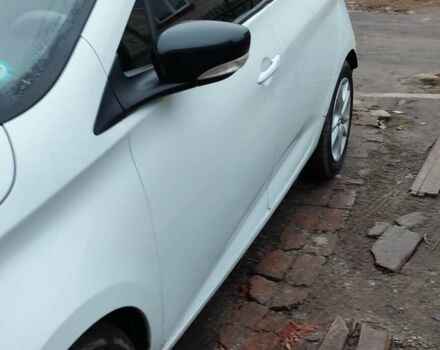 Білий Рено Зое, об'ємом двигуна 0 л та пробігом 92 тис. км за 9000 $, фото 1 на Automoto.ua