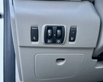 Білий Рено Зое, об'ємом двигуна 0 л та пробігом 43 тис. км за 9995 $, фото 40 на Automoto.ua