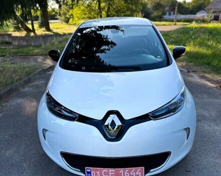 Белый Рено Зое, объемом двигателя 0 л и пробегом 102 тыс. км за 7900 $, фото 11 на Automoto.ua