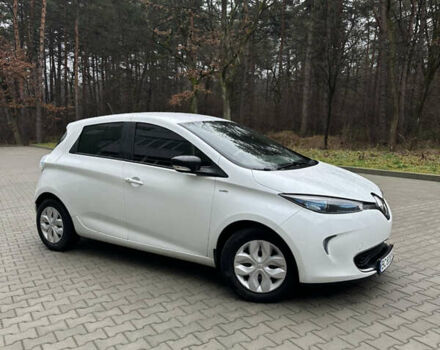 Белый Рено Зое, объемом двигателя 0 л и пробегом 131 тыс. км за 9650 $, фото 11 на Automoto.ua