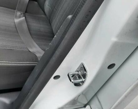 Білий Рено Зое, об'ємом двигуна 0 л та пробігом 123 тис. км за 9650 $, фото 55 на Automoto.ua