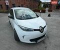 Белый Рено Зое, объемом двигателя 0 л и пробегом 155 тыс. км за 8500 $, фото 1 на Automoto.ua