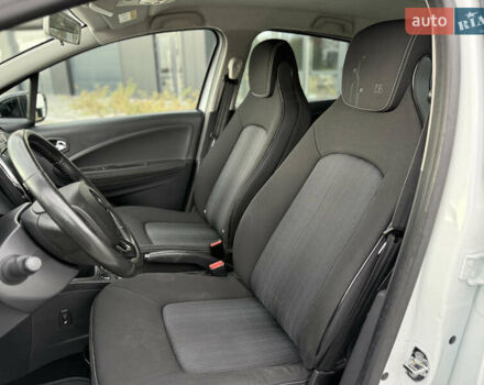 Рено Зое 2017 в Городке на Automoto.ua Белый Рено Зое, объемом двигателя 0 л и пробегом 95 тыс. км за 9800 $, фото 7 на Automoto.ua