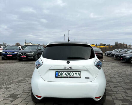 Белый Рено Зое, объемом двигателя 0 л и пробегом 100 тыс. км за 8700 $, фото 4 на Automoto.ua