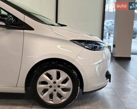 Білий Рено Зое, об'ємом двигуна 0 л та пробігом 121 тис. км за 7300 $, фото 2 на Automoto.ua