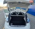Белый Рено Зое, объемом двигателя 0 л и пробегом 125 тыс. км за 9200 $, фото 23 на Automoto.ua
