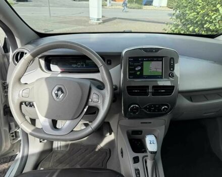 Білий Рено Зое, об'ємом двигуна 0 л та пробігом 58 тис. км за 5000 $, фото 6 на Automoto.ua